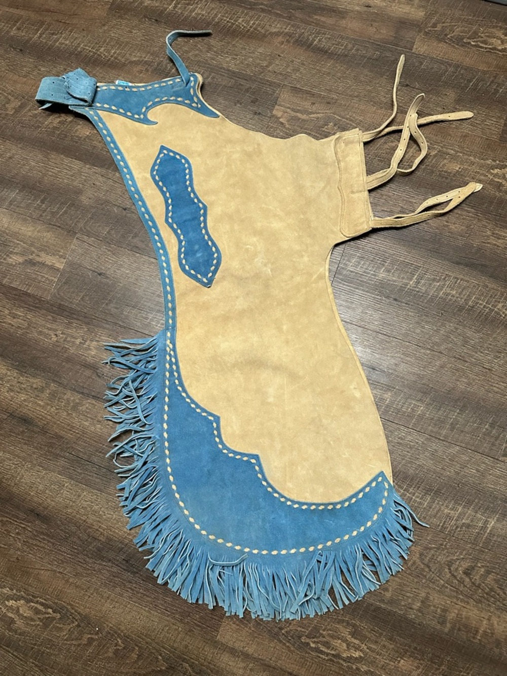 Medium Luskey’s Leather Western Batwing Chaps Tan & Blue